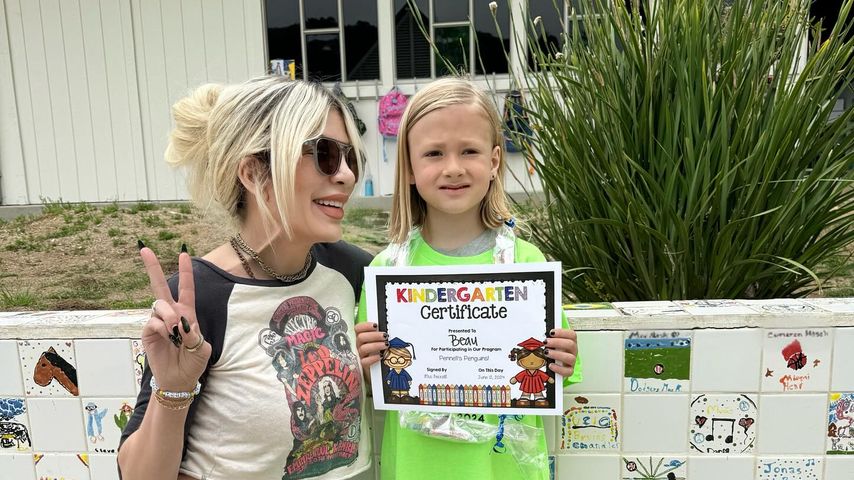 Tori Spelling und ihr Sohn Beau, 2024