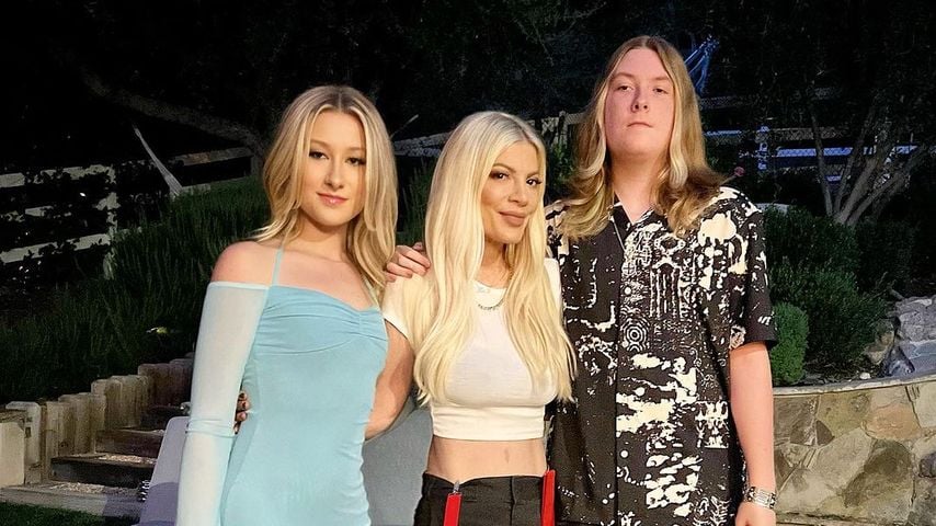 Tori Spelling mit ihrer Tochter Stella und ihrem Sohn Liam, Oktober 2023