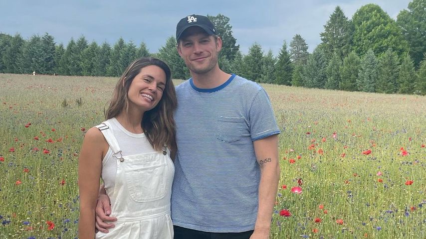Torrey DeVitto und ihr Freund im Juni 2023