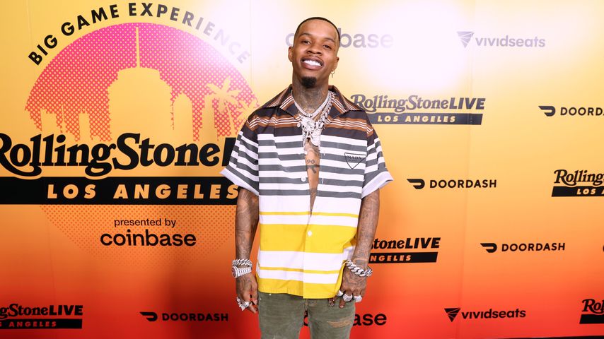 Trotz Fußfessel: Tory Lanez hat ein Lächeln auf den Lippen