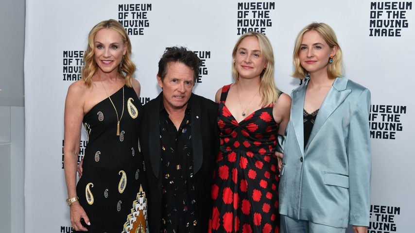 Tracy Pollan, Michael J. Fox und die gemeinsamen Töchter Aquinnah und Schuyler, Juni 2023