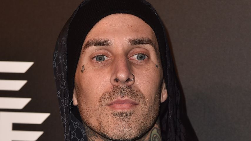 Travis Barker besucht Grabstätte von seiner Mutter Gloria
