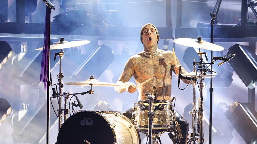 Travis Barker bei den Grammy Awards 2022