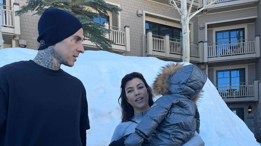 Süß: Kourtney Kardashian und Travis planschen mit Sohn Rocky