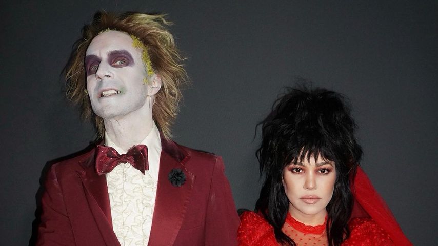 Travis Barker und Kourtney schocken im "Beetlejuice"-Stil