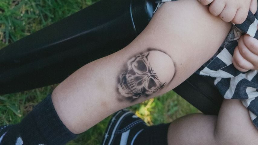 Travis Barker und sein Sohn Rocky im Tattoo-Partnerlook