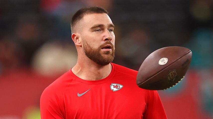 Neue Saison: Travis Kelce überrascht Fans mit neuer Frisur
