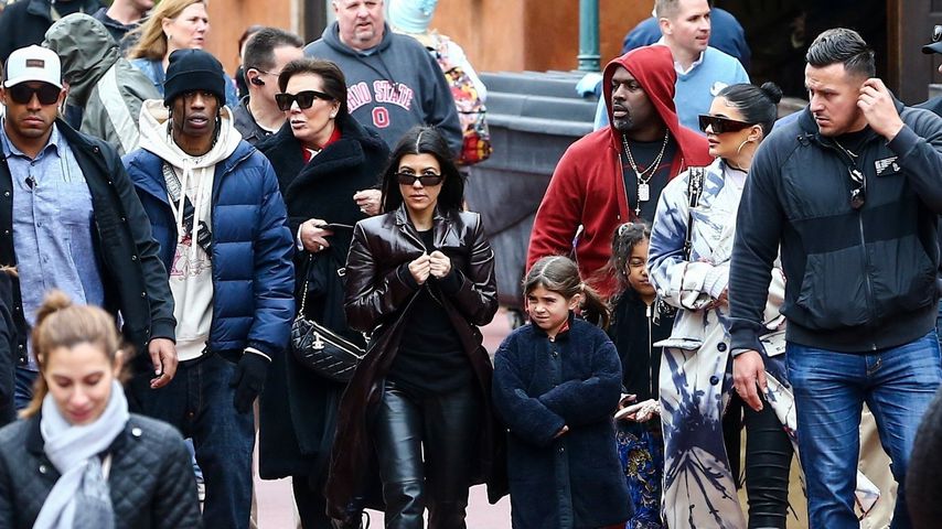 Travis Scott, Kris Jenner, Kourtney Kardashian, Penelope Disick, Corey Gamble, North West und Kylie