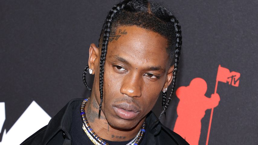 Umweltsünder: Travis Scott fliegt für LV-Tasche nach Paris