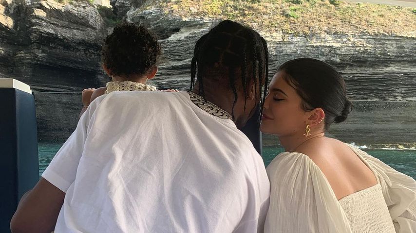 Kurz nach Liebescomeback: Kylie teilt Family-Pic mit Travis