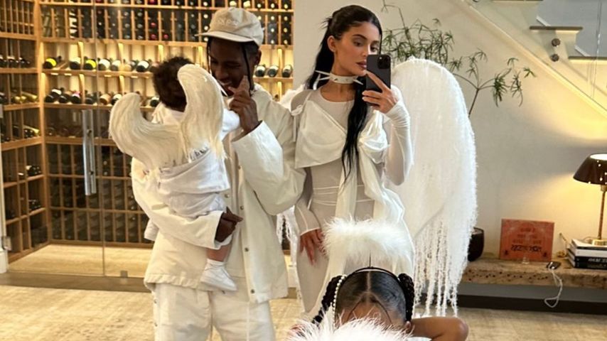 Travis Scott und Kylie Jenner mit ihren Kindern an Halloween