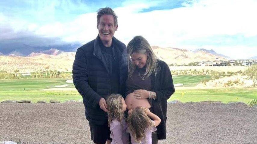 Trevor Engelson mit seiner Frau Tracey und ihren Töchtern Ford Grace und Sienna Lee