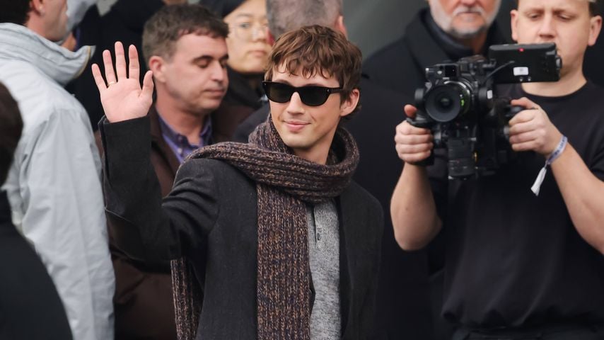 Troye Sivan bei der Prada-Show während der Mailänder Fashion Week