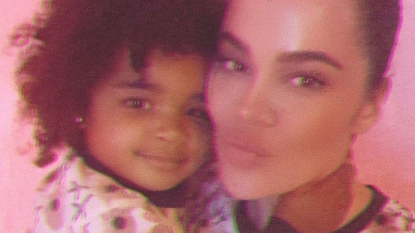 True Thompson mit ihrer Mama Khloé Kardashian