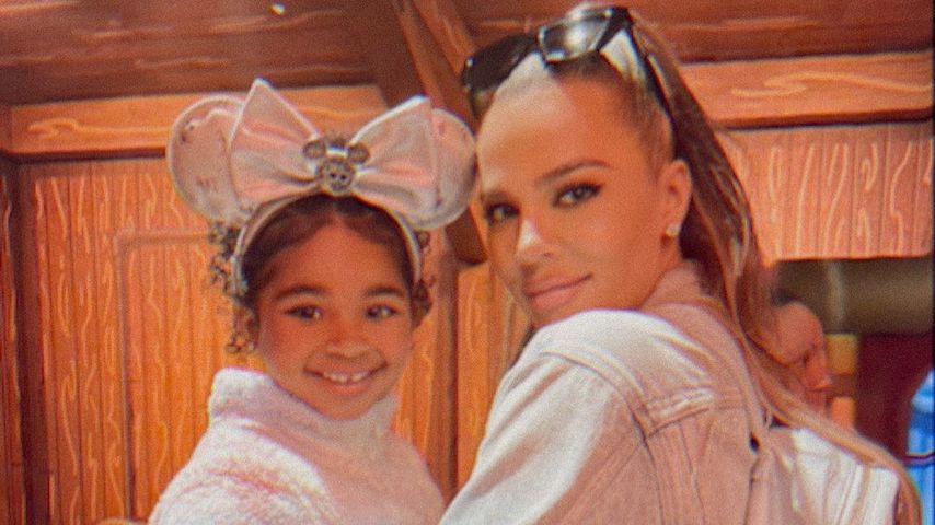 Khloé Kardashian und ihre Tochter True