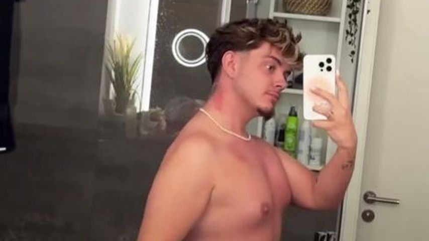 Nicht nur Brust: Will Twenty4tim auch den Bauch straffen?