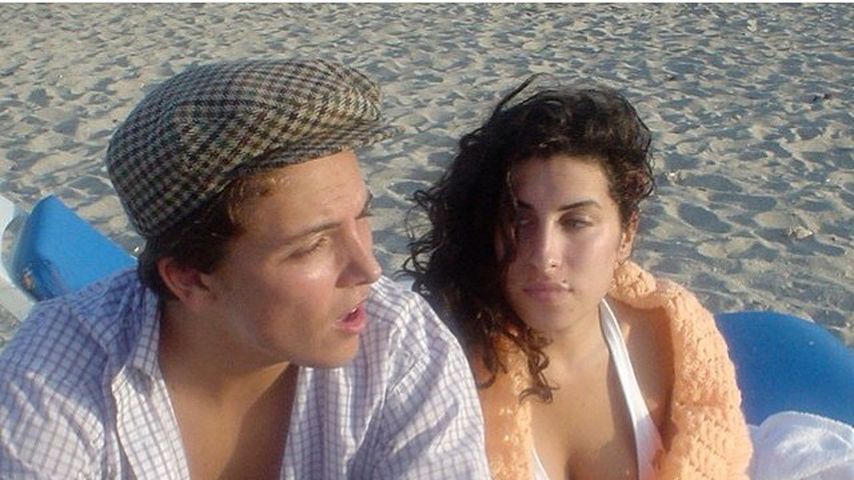Tyler James und Amy Winehouse am Strand