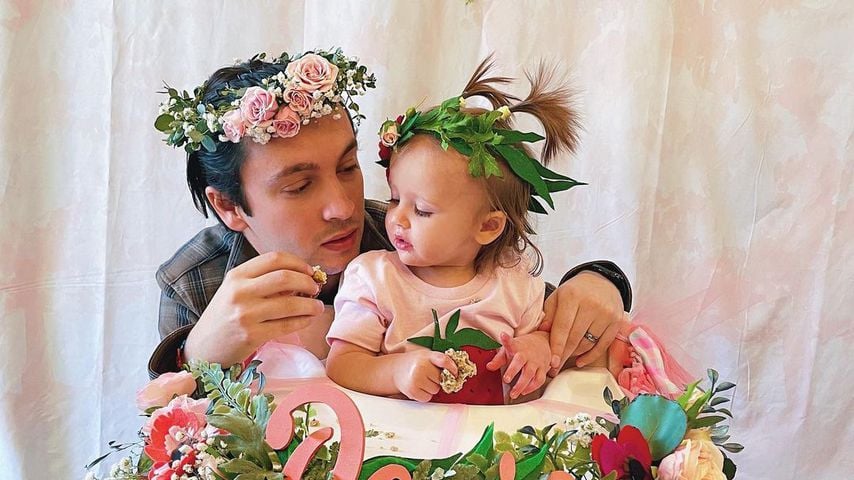 Sänger Tyler Joseph und seine Tochter Rosie