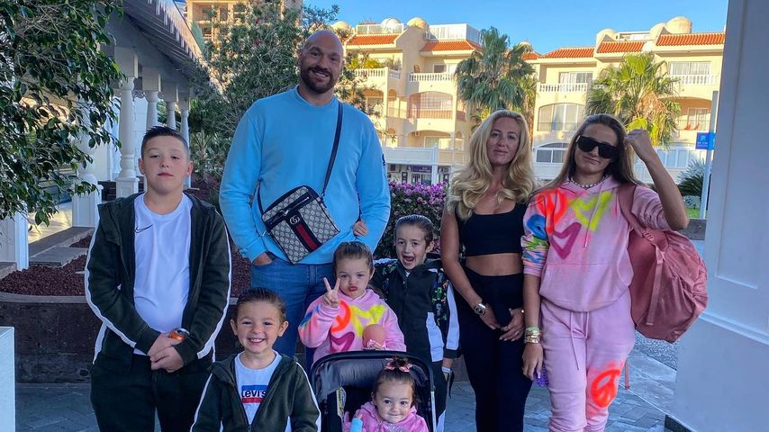 Tyson und Paris Fury mit ihrem sechs Kindern