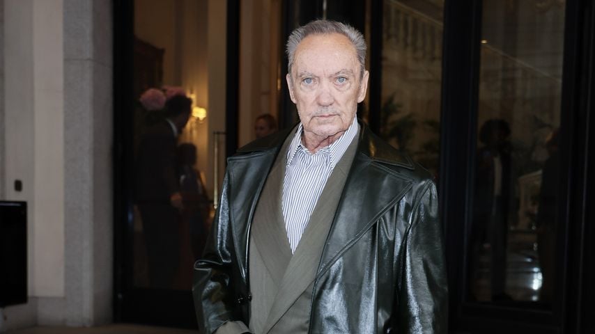 Udo Kier vor der Bottega Veneta Summer Show in Mailand, September 2025