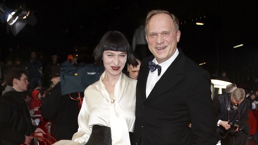 Ulrich Tukur und Katharina John bei der 46. Goldenen Kamera im Axel-Springer-Haus in Berlin, 2011