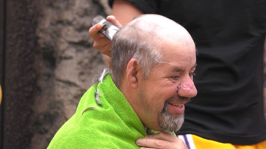 Glatzen-Finale: Auch Promi-BB-Uwe lässt sich Kopf rasieren