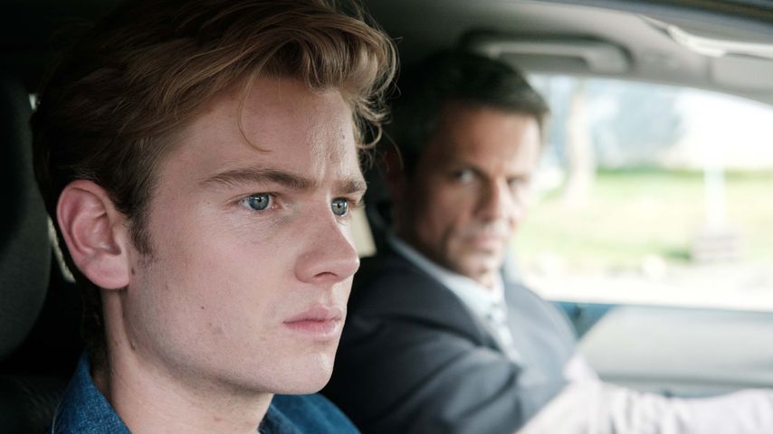 Valentin (Aaron Koszuta) und Benedikt (Jens Hajek) bei "Unter uns"