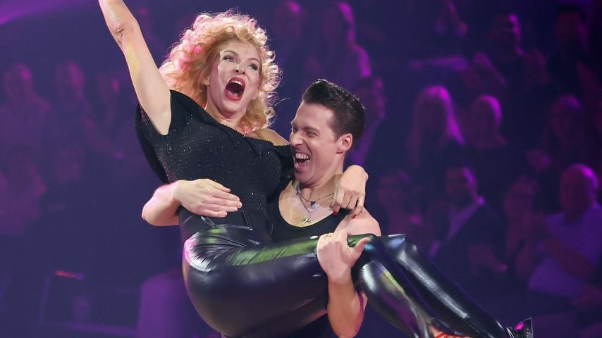 Valentin Lusin und Sonya Kraus bei der ersten regulären Show von "Let's Dance", 2026