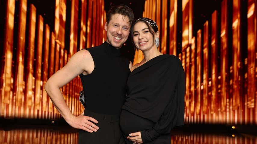 Eleganz pur: Renata Lusin begeistert mit ihrem Babybauch