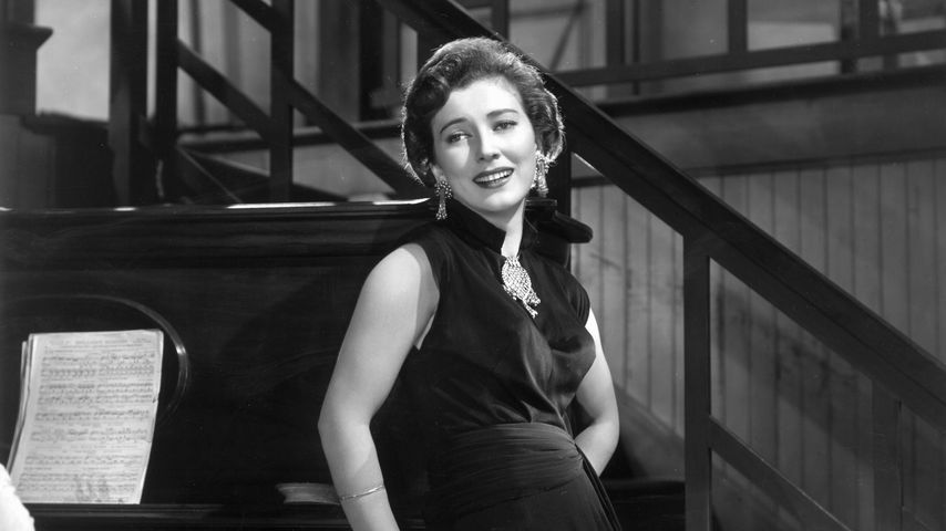 Valentina Cortese in "Malaya", 1949