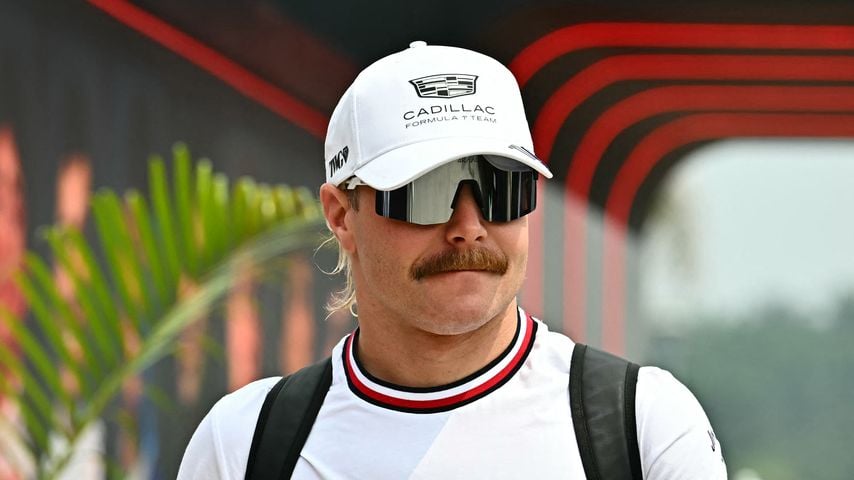 Valtteri Bottas trifft vor dem Formel-1-Grand-Prix von Bahrain in Sepang ein