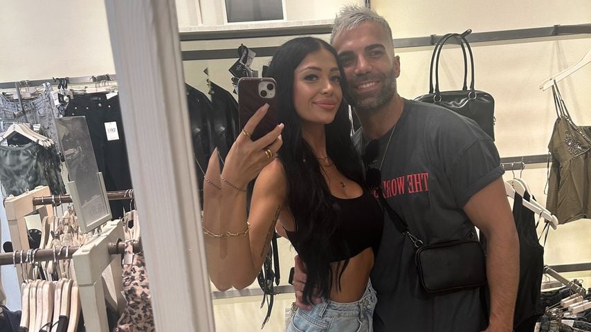 Auch beim Shopping ist Rafi für Vanessa ein guter Begleiter