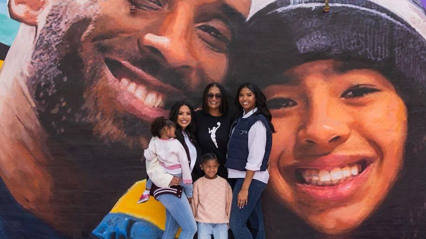 Vanessa Bryant mit Familie im Juni 2022
