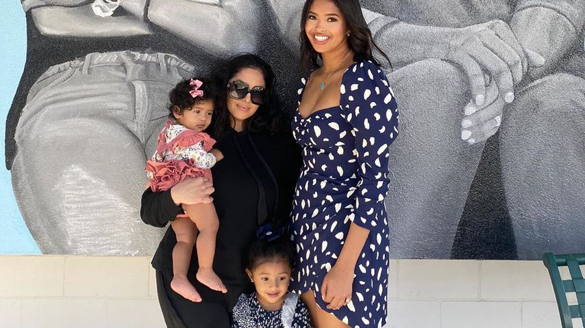Vanessa Bryant mit ihren Töchtern Natalia, Bianka und Capri