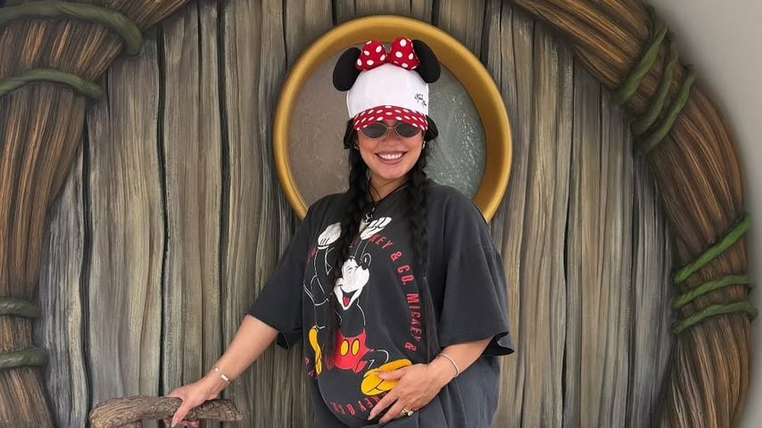 Hochschwangere Vanessa Hudgens teilt Babybauch-Update