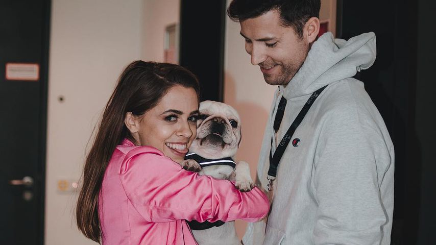 Vanessa Mai, ihr Hund und ihr Mann Andreas Ferber im April 2019