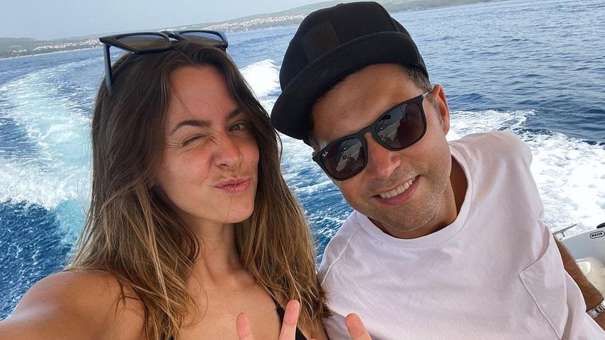 Süße Urlaubsgrüße: Vanessa Mai postet Pics mit Ehemann