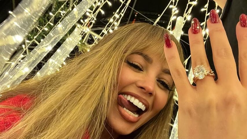 "Riverdale"-Star Vanessa Morgan ist mit James Karnik verlobt