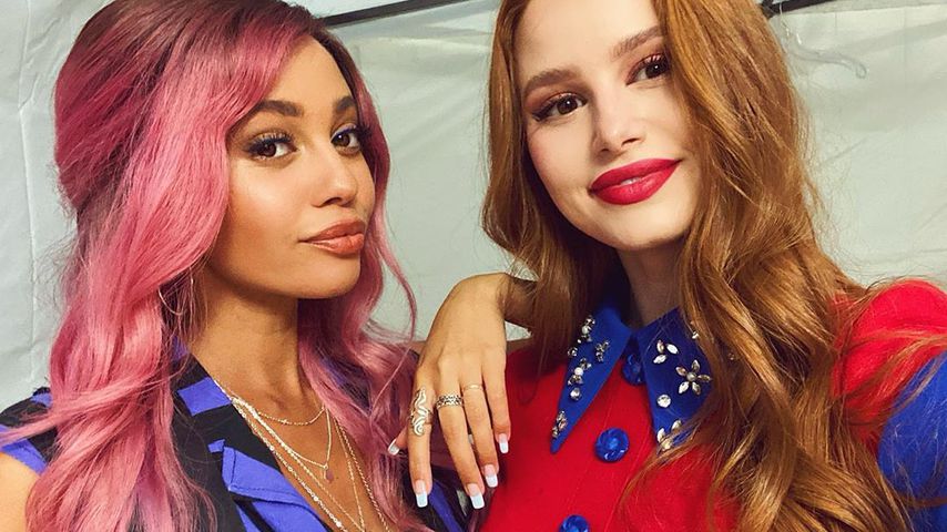 Vanessa Morgan und Madelaine Petsch im September 2020