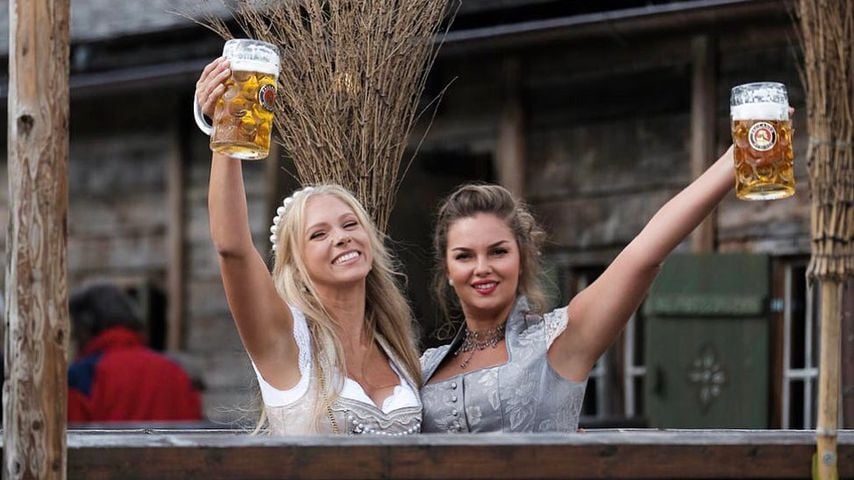 Vanessa Prinz und Ernestine Palmert auf dem Oktoberfest 2019