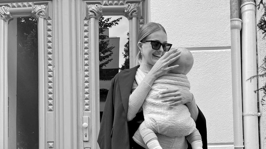 Vanessa Tamkan und ihr Sohn im September 2021