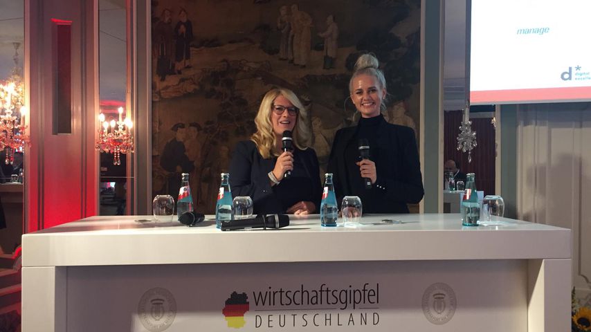 Vanessa Weber und Sarah Knappik beim Wirtschaftsgipfel 2019