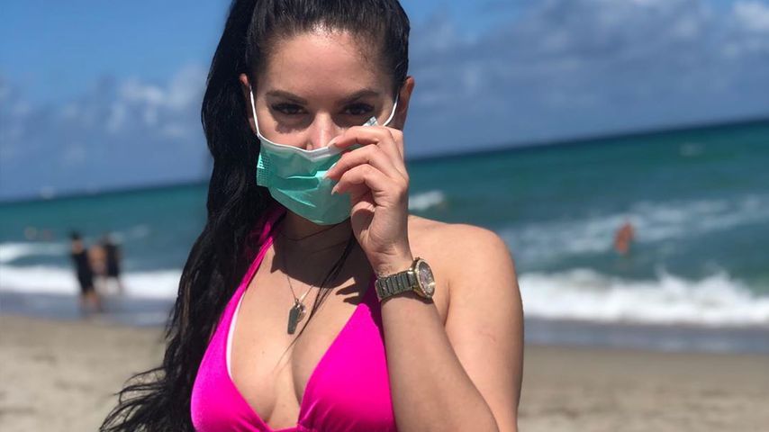 Vanja Rasova am Strand von Miami