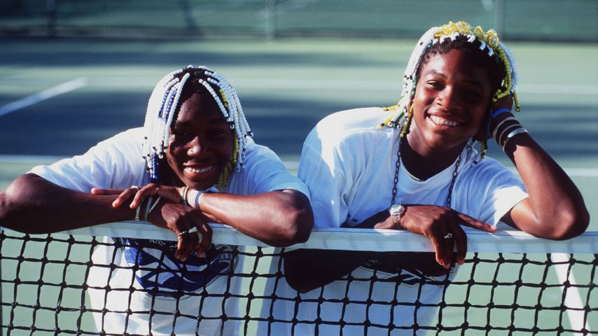 Venus und Serena Williams im Jahr 1998 bei einem Turnier in Sydney