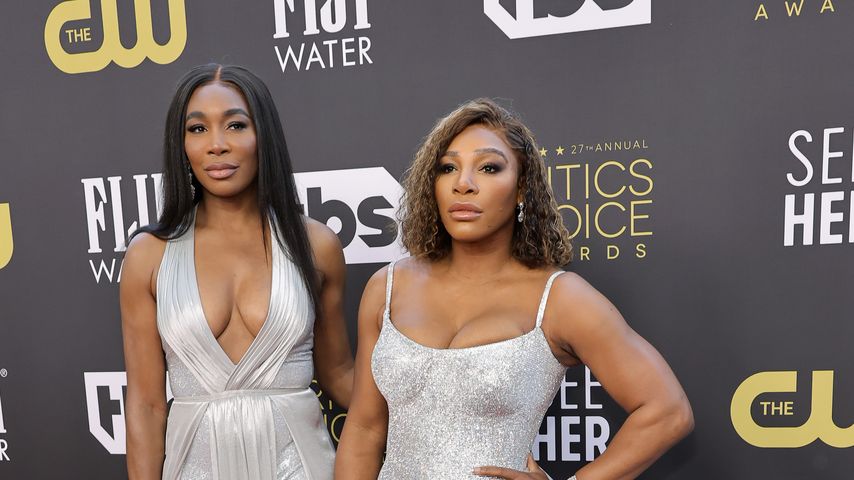 Venus und Serena Williams im März 2022 in Los Angeles