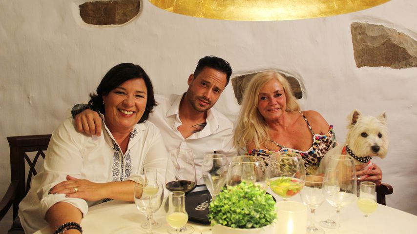 Vera Int-Veen mit Dennis und dessen Mutter Carmen von "Schwiegertochter gesucht"