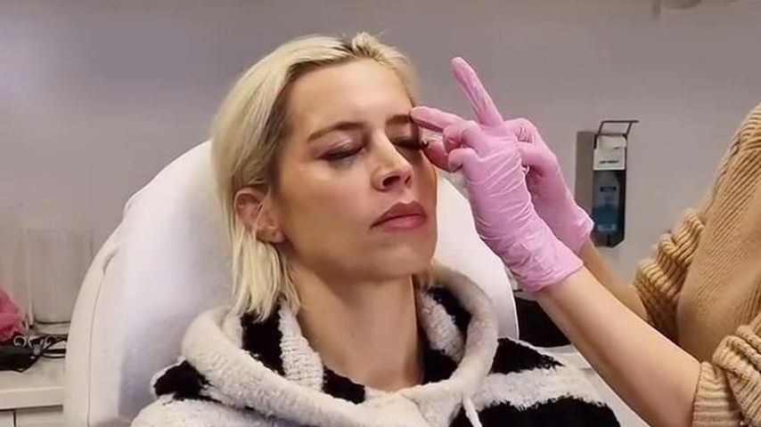 "Frisch gemacht": Verena Kerth stattet Beauty-Doc Besuch ab