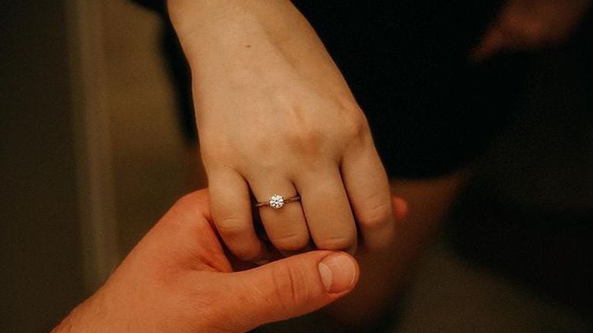 Verlobungsring von Alena, Freundin von YouTuber Aurel