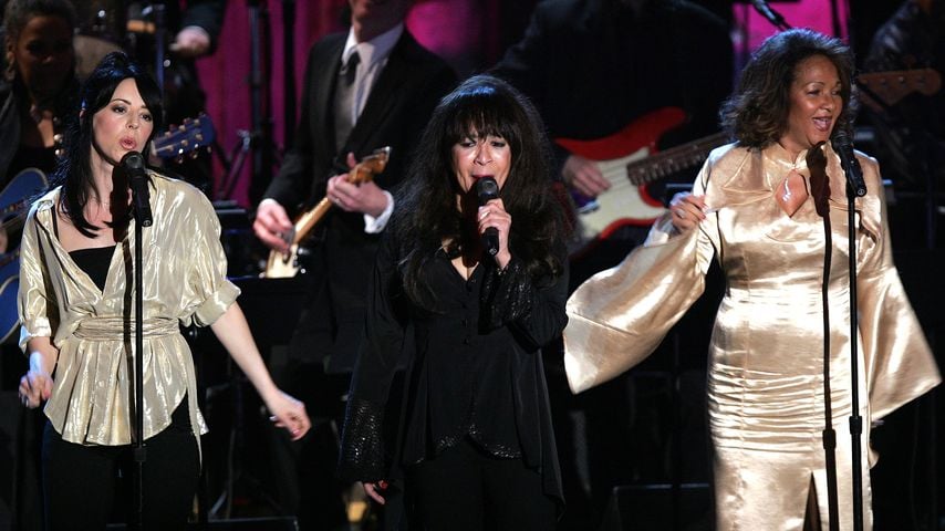 Veronica "Ronnie" Spector, Nedra Talley und Trish Scotty bei der Rock and Roll Hall of Fame Induction Ceremony 2007 im Waldorf Astoria New York