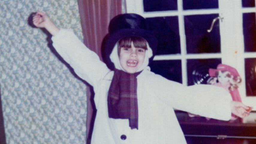 Victoria Beckham als Kind in einem Schneemann-Kostüm